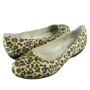 Cliffs by White Mountain Clara Women Flat Shoes Sz 7 Medium Brown Fabric Slip On